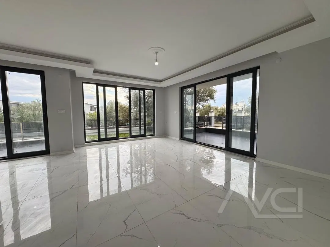 AVCI’DAN DENİZE 100MT DENİZ MANZARALI TAM MÜSTAKİL VİLLA