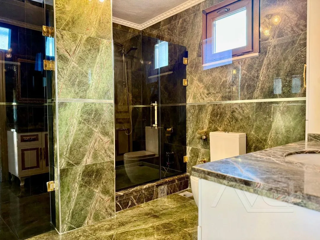 AVCI’DAN 1,500 M2 ARSA İÇİNDE 2 MÜŞTEMİLATLI HAVUZLU MALİKANE