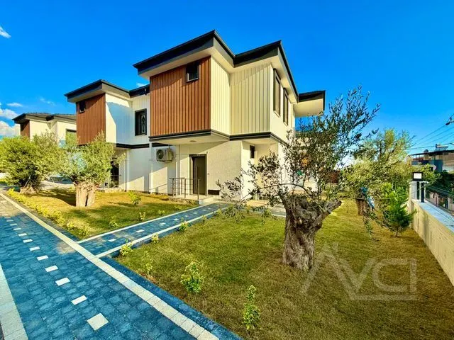 AVCI’DAN MIHLI’DA DENİZE 200 MT SIFIR VİLLALAR
