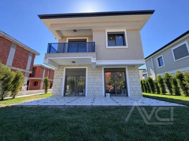 AVCI’DAN KÜÇÜKKUYU YOL ALTINDA DENİZE 30 ADIM MÜSTAKİL VİLLA