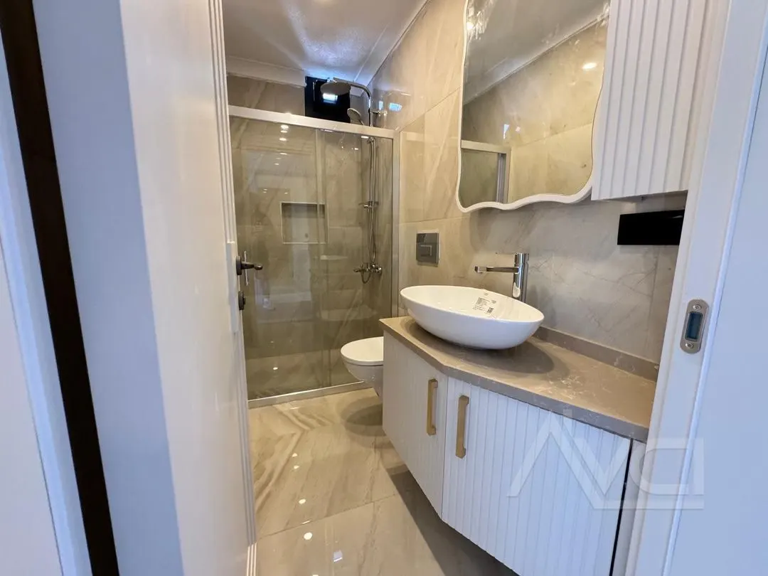 AVCI’DAN İKİZÇAY’DA DENİZE 40MT 4+1 SIFIR VİLLA