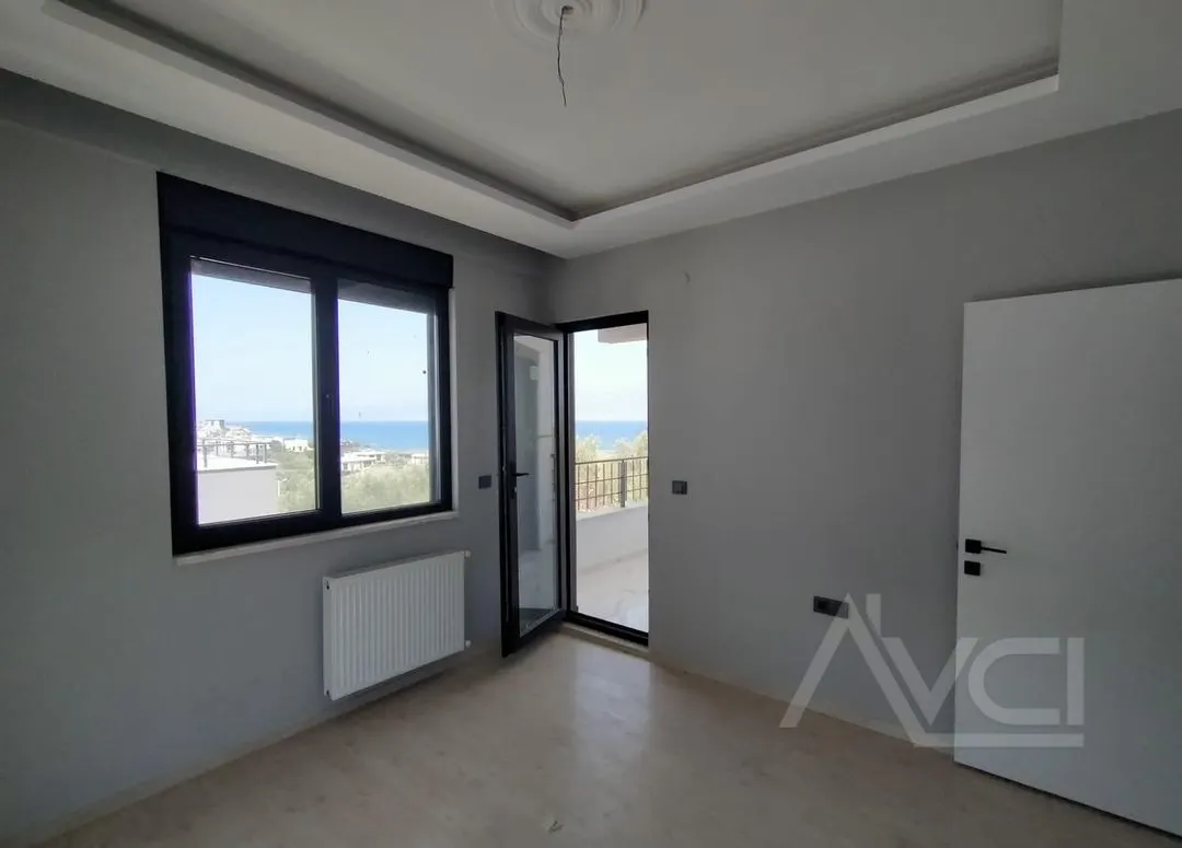 AVCI’DAN TAM MÜSTAKİL DENİZ MANZARALI 275M2 ARSALI VİLLA