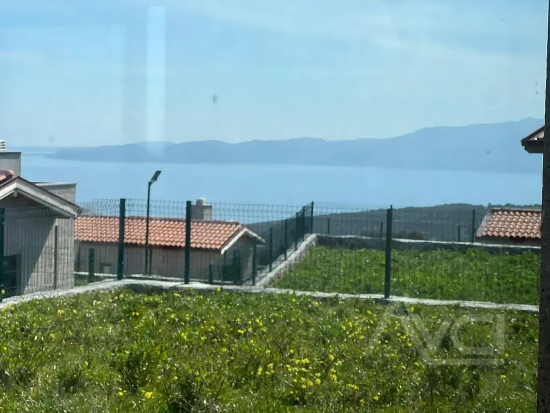 AVCI'DAN 600M2 ARSA TEK KATLI TAŞ 3+1 DENİZ MANZ EN ÖN VİLLA