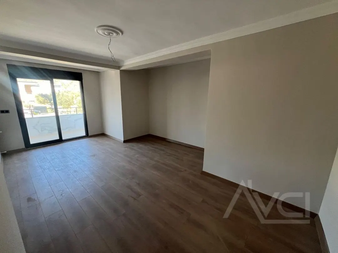AVCI’DAN OTELLER BÖLGESİ HAVUZLU SİTE İÇİNDE SIFIR VİLLA