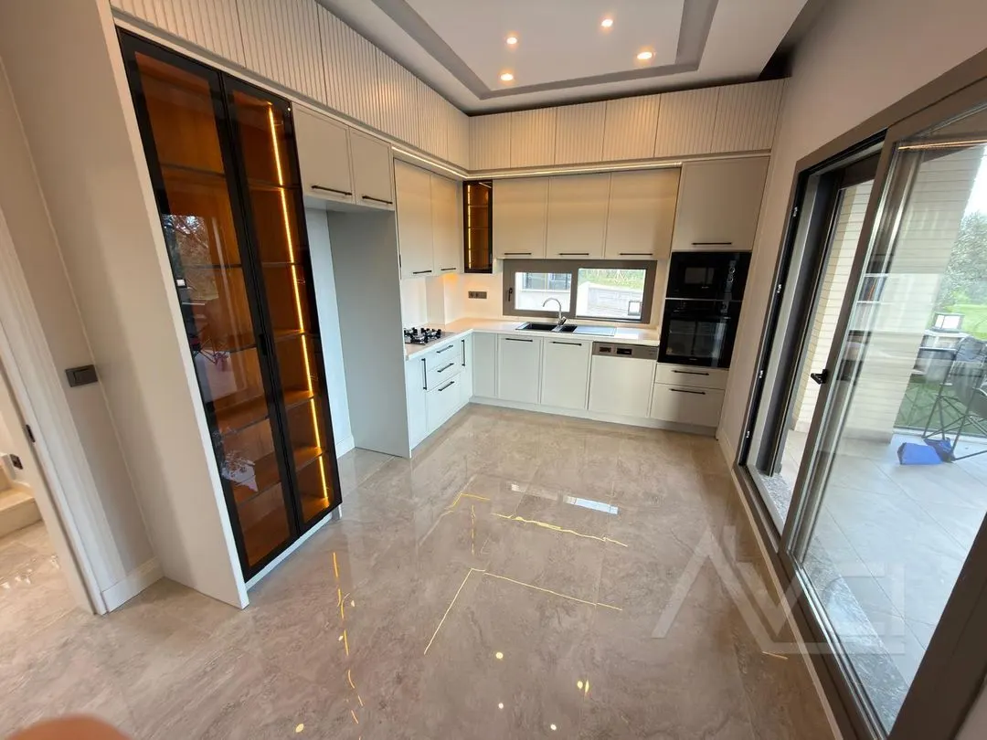 AVCI’DAN 400M2 ARSA GİRİŞ ODA AYRI MUTFAK HAVUZLU 100M2 TABANLI