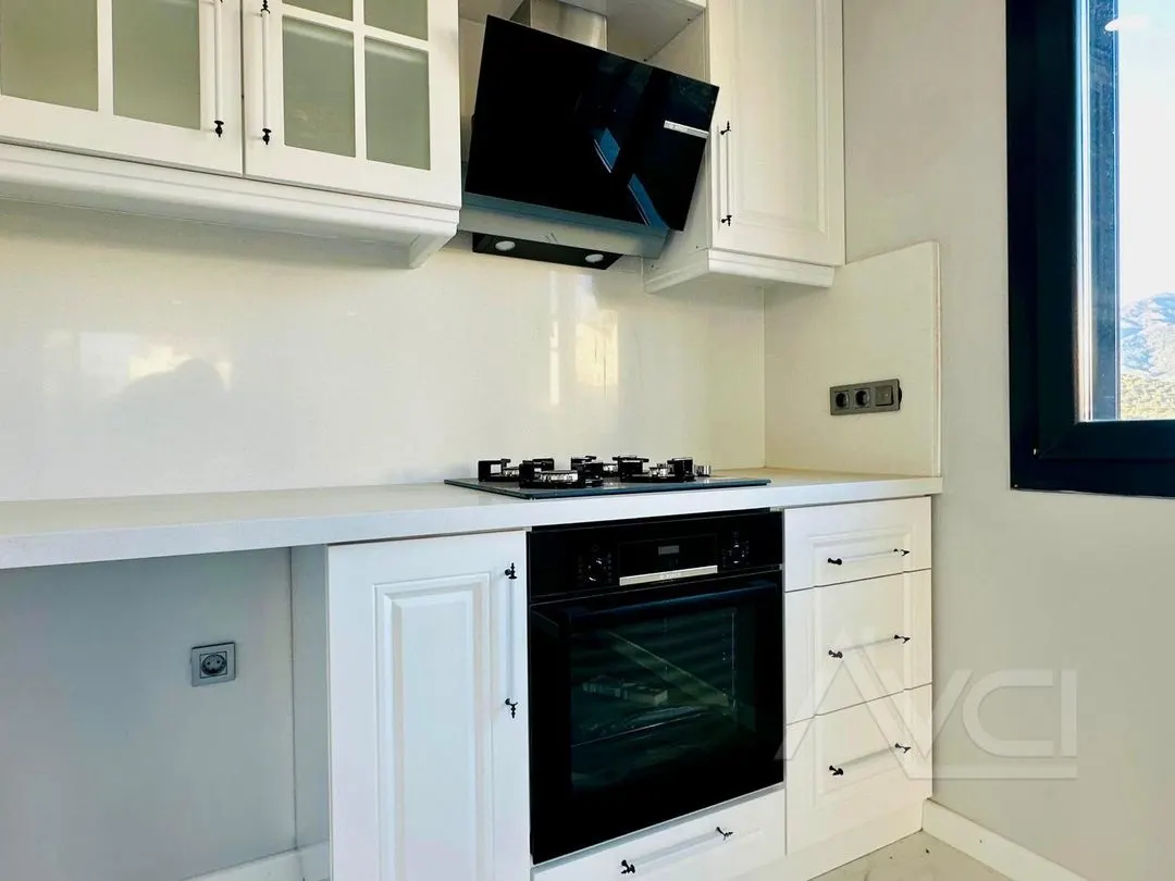 AVCI’DAN DENİZE 300 MT SIFIR TERASLI FUL ISLAK ZEMİNLİ VİLLA