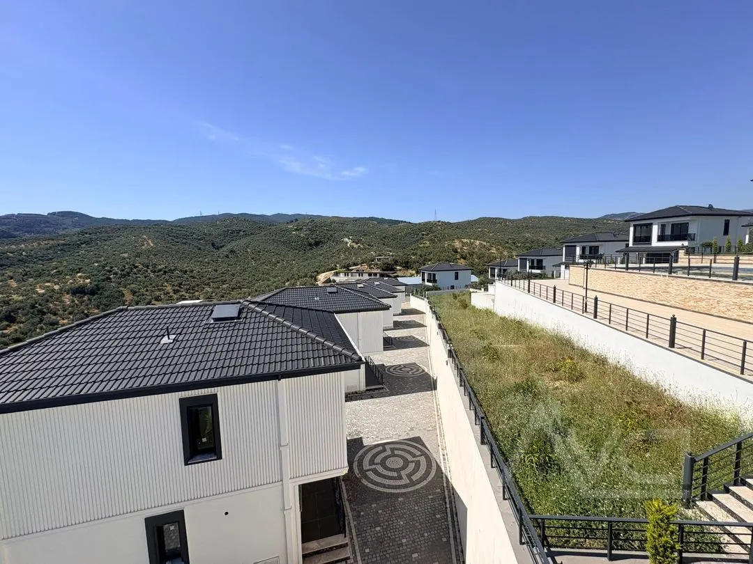 AVCI’DAN ASSOS MANZARALI KÜÇÜKKUYU’DA 3+1 VİLLA
