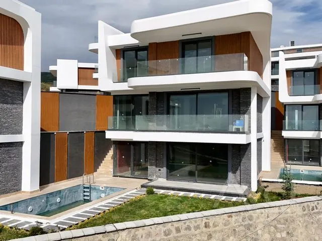 AVCI’DAN 3+2 KÖRFEZİN EN LÜKS PROJESİ EMSALSİZ DENİZ MANZARASI