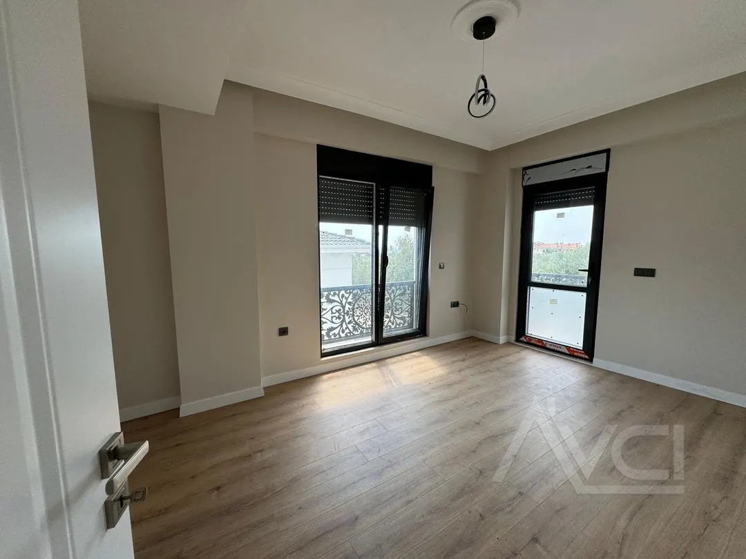 AVCI’DAN 300M2 ARSA İÇİNDE GİRİŞTE ODALI BAĞIMSIZ MÜSTAKİL VİLLA